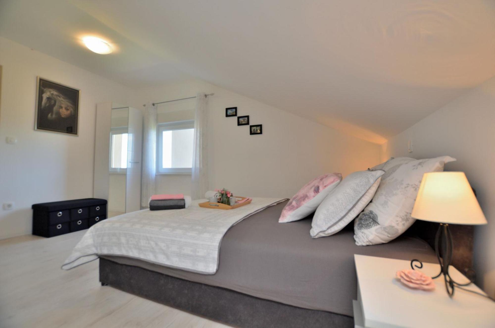 Apartments Viktoria Lovran Dış mekan fotoğraf