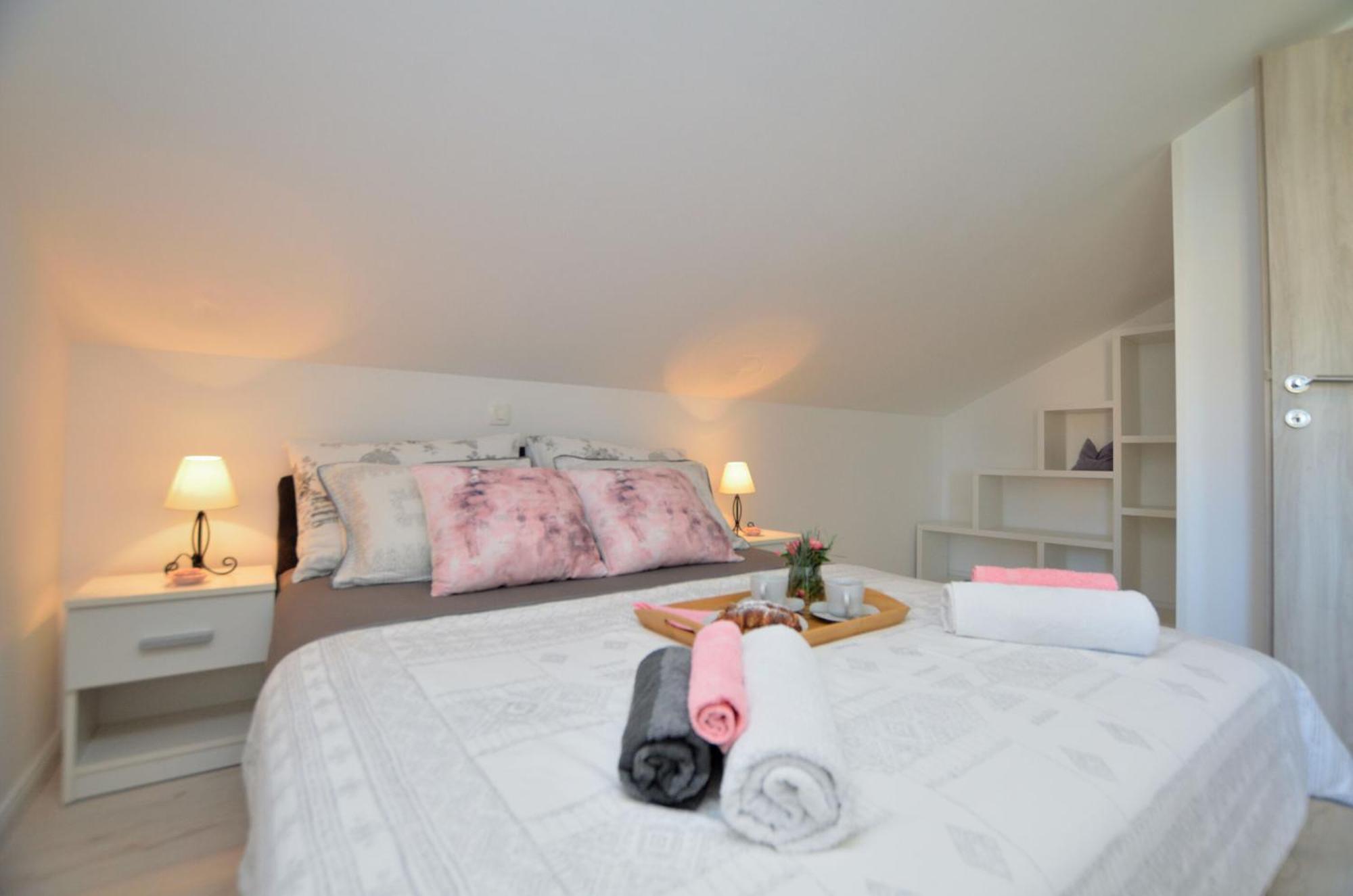 Apartments Viktoria Lovran Dış mekan fotoğraf