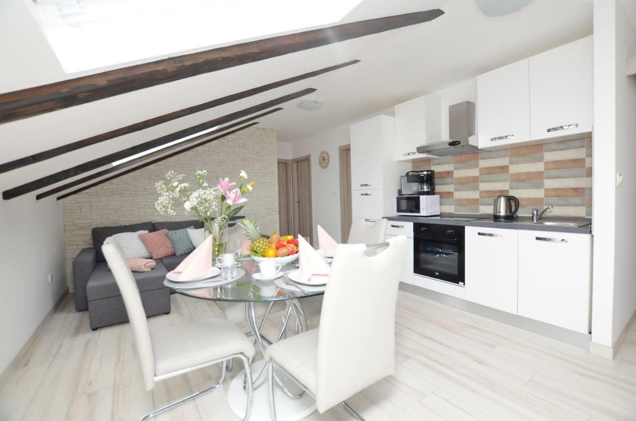 Apartments Viktoria Lovran Dış mekan fotoğraf