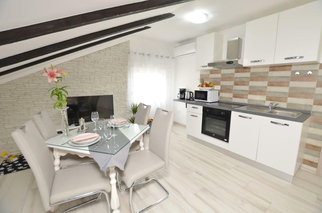 Apartments Viktoria Lovran Dış mekan fotoğraf