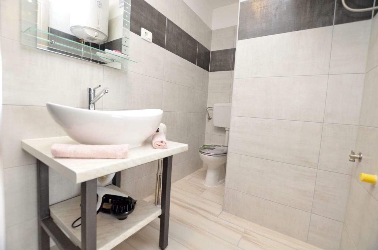 Apartments Viktoria Lovran Dış mekan fotoğraf