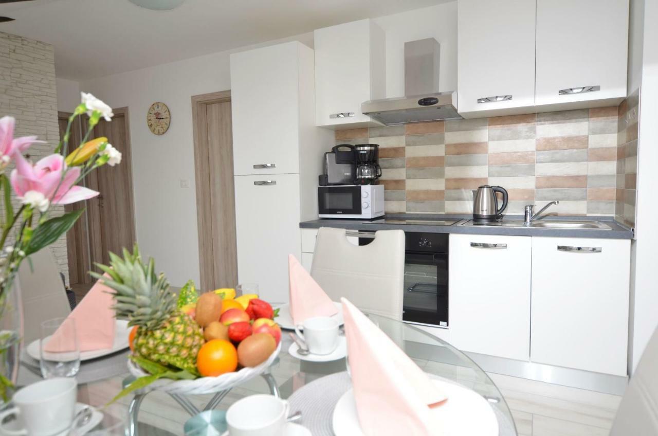 Apartments Viktoria Lovran Dış mekan fotoğraf